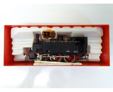 HO SCALE MODEL RAILWAYS: A RIVAROSSI 1117 Italian Outline Gr851 Class steam tank locomotive - G/VG in G box