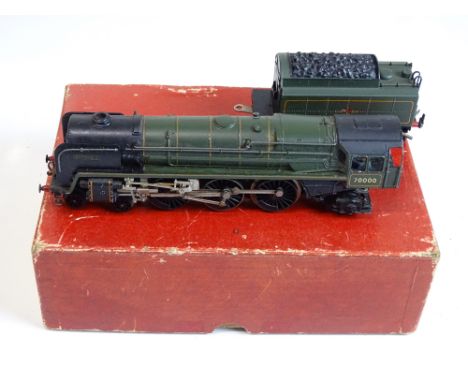 OO SCALE MODEL RAILWAYS: A TRIX TWIN 236 Britannia Class steam loco in BR green 'Britannia' - G in G box