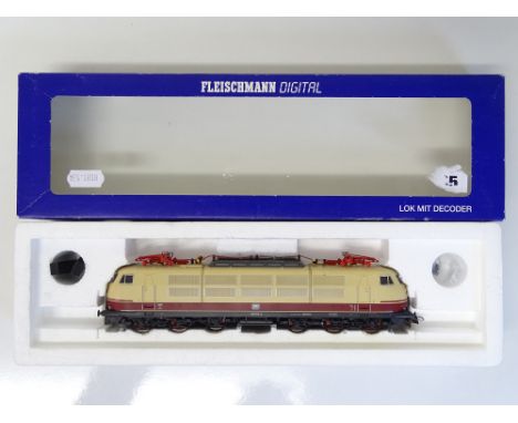 HO SCALE MODEL RAILWAYS: A FLEISCHMANN 7 4375 DCC Sound fitted German Outline BR103 Class electric locomotive in DB cream/mar