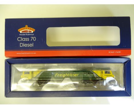 OO SCALE MODEL RAILWAYS: A BACHMANN 31-586 Class 70 diesel locomotive numbered 70003 in Freightliner livery - VG/E in G box