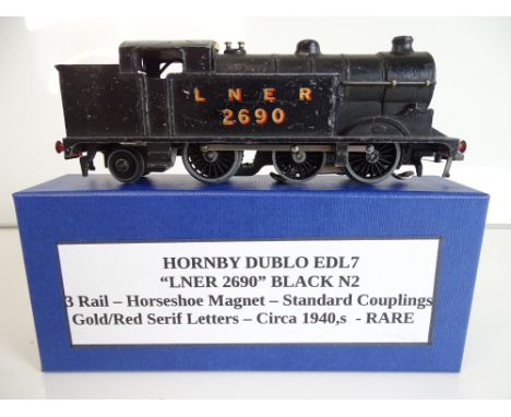 OO SCALE MODEL RAILWAYS: A HORNBY DUBLO EDL7 Class N2 3 rail steam tank locomotive in LNER black numbered 2690 - a rare examp