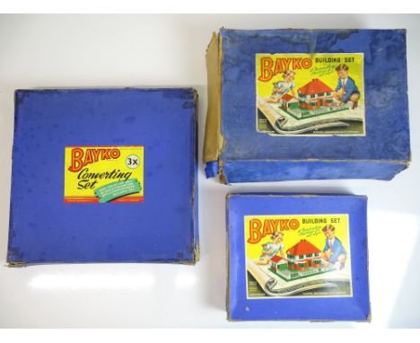 VINTAGE TOYS: A group of 1940s/50s BAYKO building sets comprising: 1 x 1 and 1 x 3 and 1 x 3x - contents unchecked - G in P/F