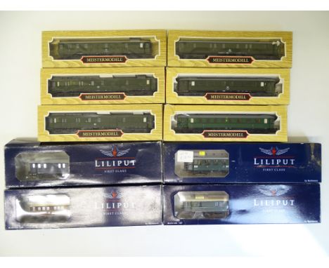 HO SCALE MODEL RAILWAYS: A group of German Outline passenger coaches by LILIPUT all in green livery - G/VG in G boxes (10)