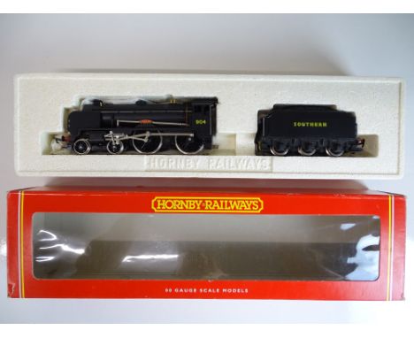 OO SCALE MODEL RAILWAYS: A HORNBY (refinished by TMC) TMC6 Schools Class steam locomotive in Southern Black livery 'Lancing' 