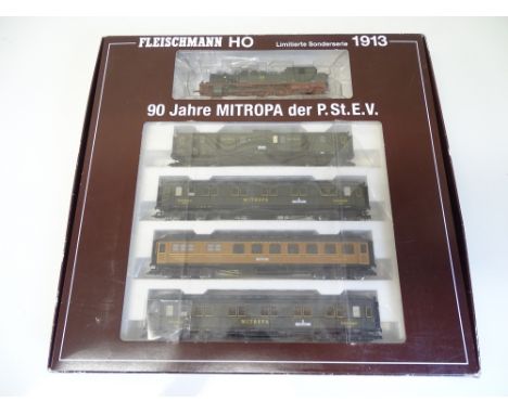 HO SCALE MODEL RAILWAYS: A FLEISCHMANN 1913 3-rail AC digital limited edition set '90 Years of METROPA' comprising a vintage 