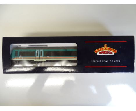 OO SCALE MODEL RAILWAYS: A BACHMANN 32-450 170/1 Turbostar 2-car DMU in Midland Mainline livery - VG/E in G/VG box