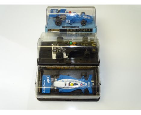 VINTAGE TOYS: A group of boxed SCALEXTRIC Formula 1 cars - G in F/G boxes (3)