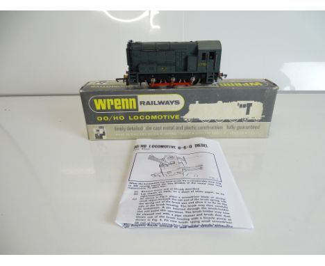 OO SCALE MODEL RAILWAYS: A WRENN W2231 class 08 diesel locomotive in BR green, numbered D3763. G/VG in G/VG box