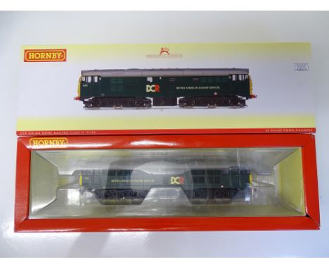 OO SCALE MODEL RAILWAYS: A HORNBY R3262 Class 31 diesel electric DCC ready locomotive numbered 31452 in DCR livery - VG/E in 