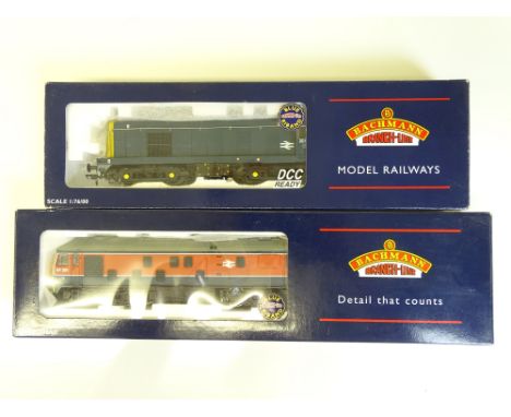 OO SCALE MODEL RAILWAYS: A pair of BACHMANN diesel locomotives to include a Class 20 in BR blue livery and a Limited Edition 