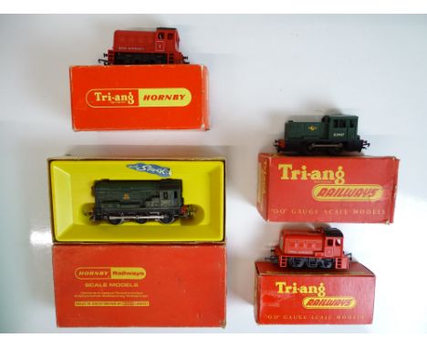 OO SCALE MODEL RAILWAYS: A group of small diesel shunting locos by TRI-ANG / HORNBY to include two red Dock Authority shunter