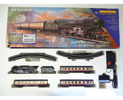 OO SCALE MODEL RAILWAYS: A HORNBY R1004 'The Duchess' Train Set - appears complete - VG in G box