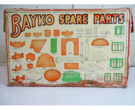 VINTAGE TOYS: A rare late 1940s BAYKO retailers counter top 'Spare Parts' display complete with contents (unchecked) 4 cardbo