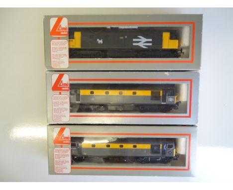 OO SCALE MODEL RAILWAYS: A group of LIMA diesel locomotives to include 2 x Class 26 and a Class 33 in Dutch and Railfreight l