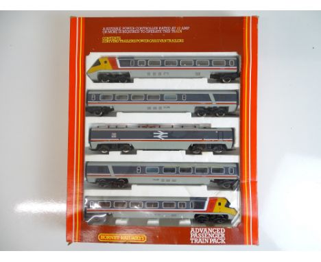 OO SCALE MODEL RAILWAYS: A HORNBY R794 Advanced Passenger Train Pack - VG (appears complete) in G/VG box