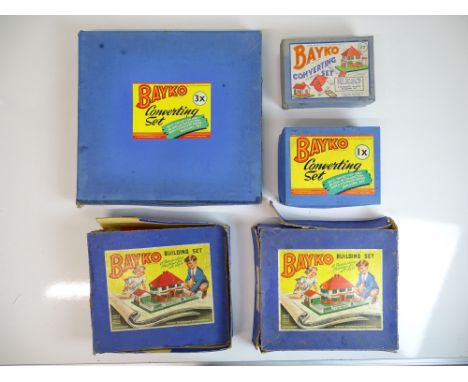 VINTAGE TOYS: A group of 1940s/50s BAYKO building sets comprising: 2 x 1 and 1 x 0x, 1 x 1x and 1 x 3x - contents unchecked -