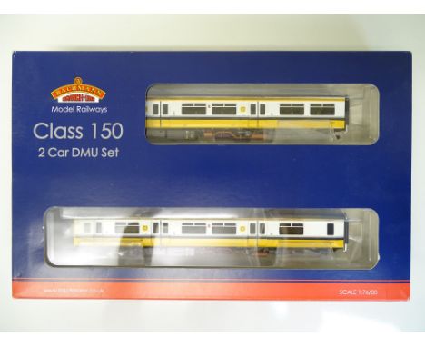 OO SCALE MODEL RAILWAYS: A BACHMANN 32-935Z Class 150/2 2-Car DMU in Merseyrail livery - Hattons limited edition - VG/E in VG