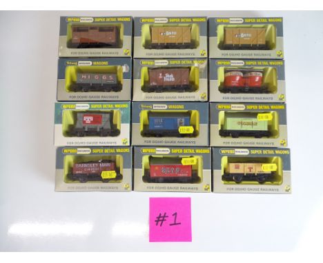 OO SCALE MODEL RAILWAYS: A mixed group of WRENN wagons as lotted - VG in G/VG boxes (12) #1