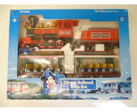 G SCALE MODEL RAILWAYS: A battery operated DISNEYLAND RAILROAD train set - G (appears complete) in F/G box