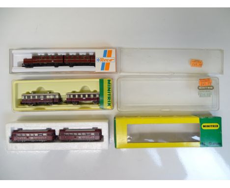 N SCALE MODEL RAILWAYS: A group of three diesel / battery railcar twin packs by MINITRIX and ROCO - G/VG in G boxes (3)