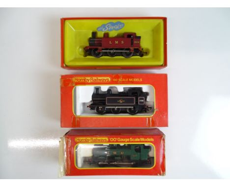 OO SCALE MODEL RAILWAYS: A group of steam tank locomotives by TRI-ANG and HORNBY comprising: R041, R052 and R52RS - Generally