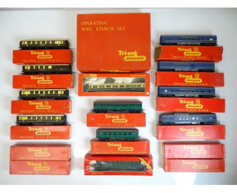 OO SCALE MODEL RAILWAYS: A group of TRI-ANG coaches to include Pullmans and Trans-continental examples - some possibly in inc