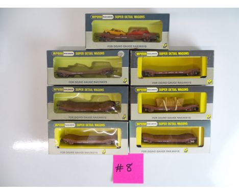 OO SCALE MODEL RAILWAYS: A mixed group of WRENN lowmac wagons including some rarer examples as lotted - VG in G/VG boxes (7) 