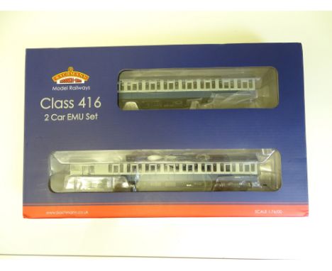 OO SCALE MODEL RAILWAYS: A BACHMANN 31-380 Class 416/2EPB 2-car EMU numbered 6262 in BR blue/grey Network SouthEast livery - 