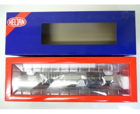 OO SCALE MODEL RAILWAYS: A HELJAN 5826 Class 58 Diesel loco numbered 58028 in unbranded triple grey livery - VG/E in G/VG box