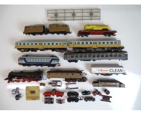 HO SCALE MODEL RAILWAYS: A quantity of European Outline locos, railcars, coaches etc for spares or repair by RIVAROSSI, ROCO 