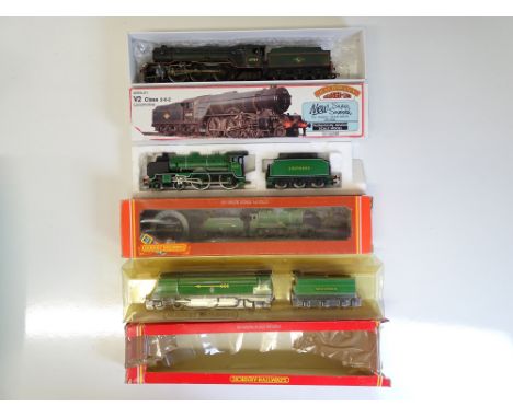 OO SCALE MODEL RAILWAYS: A group of steam locomotives by HORNBY and BACHMANN in Southern and BR liveries - G in PG boxes (Bac