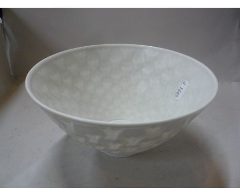 A GUNNAR NYLAND FOR RORSTRAND POTTERY BOWL, base marked with three crowns R & Sweden with initials 'GN', diameter approx 19cm