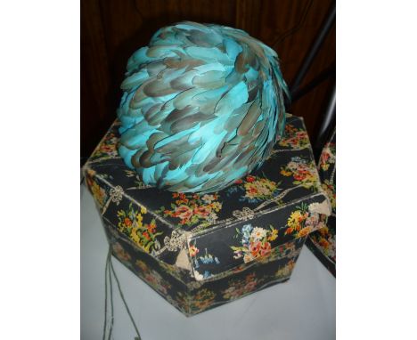 A VINTAGE LADIES FEATHER HAT, in Marshall & Snelgrove hat box 