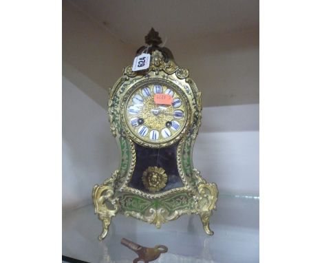 A FRENCH STYLE MANTLE CLOCK, ormolu mounted, height approx 30cm (pendulum & key)