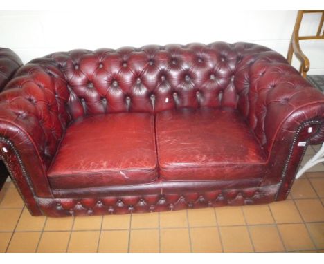 RED LEATHER TWO SEATER CHESTERFIELD SOFA (sd) 