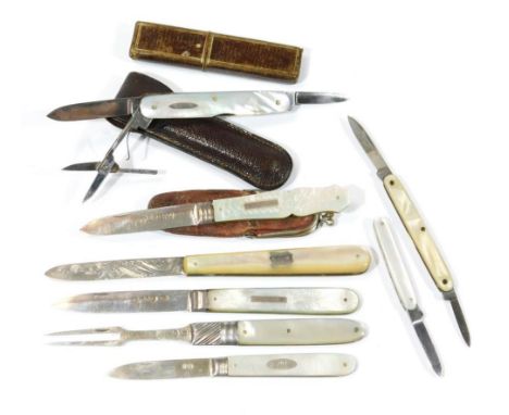 A William IV silver and mother of pearl fruit knife, with shaped handle, initialled to the cartouche and plain blade, Sheffie