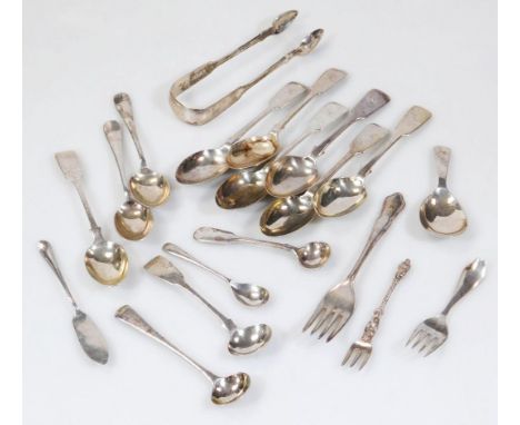 Various silver flatware, preserve items, butter knife, caddy spoon, 9cm wide, 11½oz, various teaspoons, Fiddleback pattern, e
