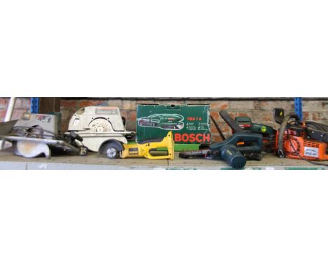Various tools, hand tools, etc., Bosch PHS66G hedge trimmer, 87cm wide, other Bosch tools, belt sander, Stihl chain saw, etc.