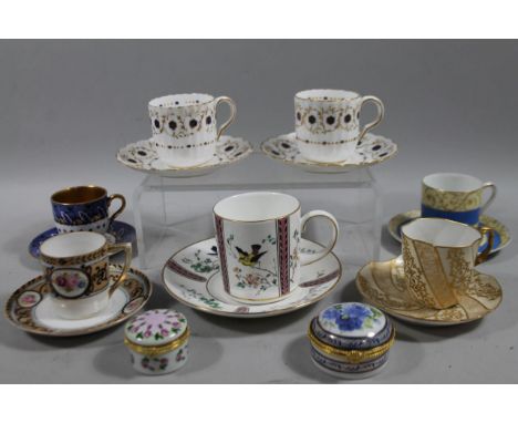 Various cabinet cups, saucers, etc, to include two Victorian Worcester cups and saucers circa 1893, Coalport Bird of Paradise