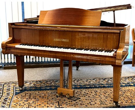 Salonflügel Marke August Förster. Löbau. Um 1970.Circa 170 cm x 150 x 103 cm. Gewicht 350 kg. Wohl Modell Nr. 170. Wohl Pyram