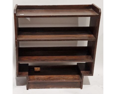 Mid 20th century oak four-shelf bookcase&nbsp;with cut away base, 93cm high x 85cm wide x 28cm deep&nbsp;
