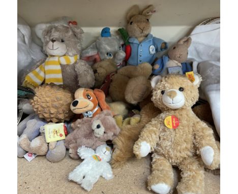 A Steiff teddy bear together with a collection of teddy bears