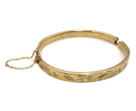 9ct gold hinged bangle hallmarked, approx 9.3gm  Condition Report &amp; Further Details missing bar to hold two pars together