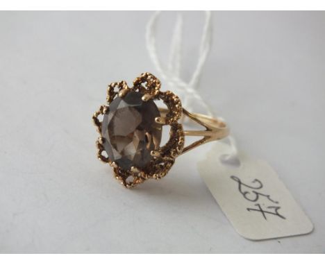 9ct smoky quartz ring approx size P  4g inc    