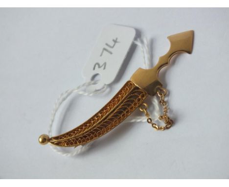 High ct. Gold dagger brooch in sheath     