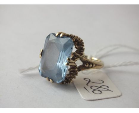 9ct blue stone dress ring approx size O 7.6ginc   