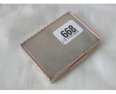 High quality oblong snuff box with applied gold border  and thumb piece, 3" wide B'ham 1913 by WN ltd. 100g.  