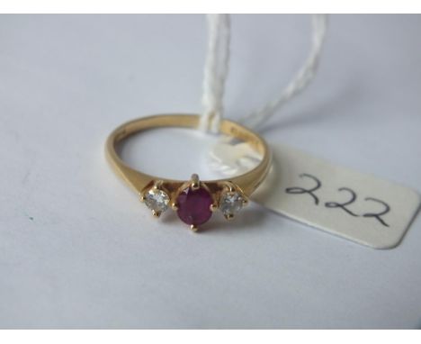 18ct gold diamond &amp; ruby ring 2.1g     