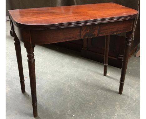 A Regency gateleg mahogany card table, on turned tapered legs, approx. 89cmW 42cmD 73cmH 