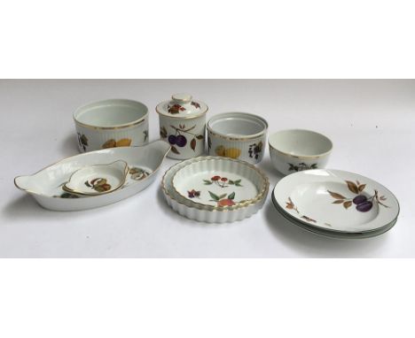 A small quantity of Royal Worcester 'Evesham Vale' ceramics, to include plates, bowls, pie dish, canister etc (12 pieces) 